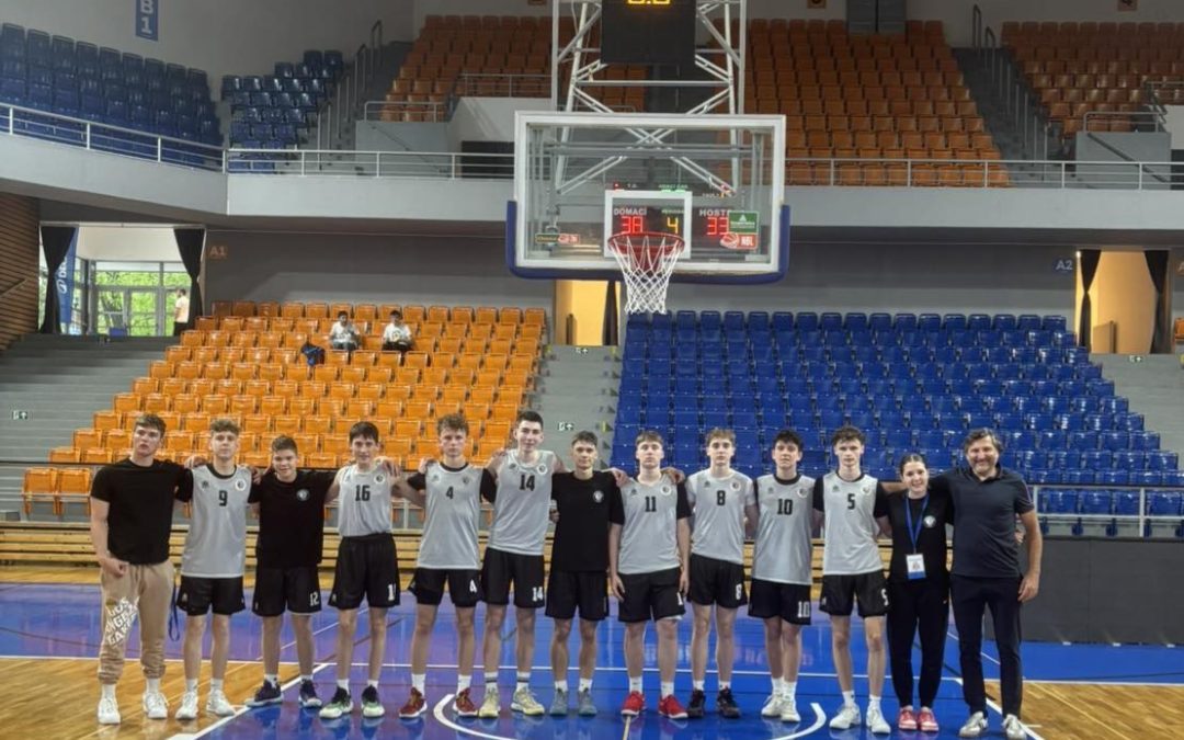 MLADI KOŠARKARJI IN KOŠARKAŠICE NA MEDNARODNEM TURNIRJU V BRNU